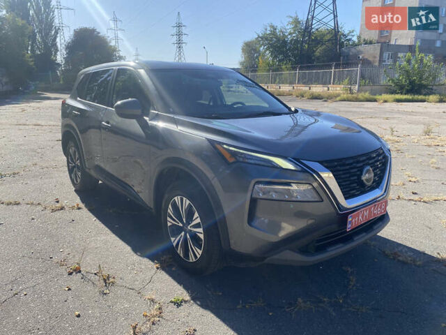 Серый Ниссан Rogue, объемом двигателя 1.5 л и пробегом 91 тыс. км за 22900 $, фото 3 на Automoto.ua