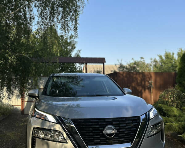 Сірий Ніссан Rogue, об'ємом двигуна 1.5 л та пробігом 62 тис. км за 22000 $, фото 4 на Automoto.ua