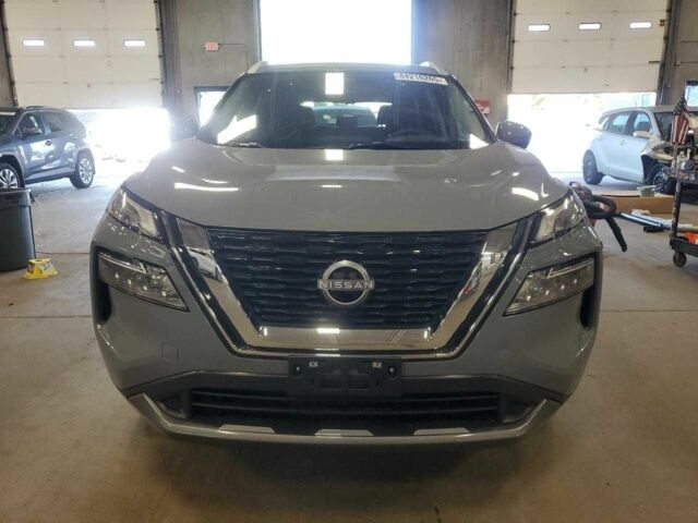 Сірий Ніссан Rogue, об'ємом двигуна 0 л та пробігом 9 тис. км за 7000 $, фото 4 на Automoto.ua