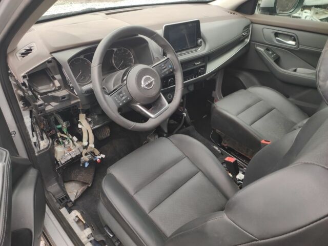 Сірий Ніссан Rogue, об'ємом двигуна 1.5 л та пробігом 7 тис. км за 14300 $, фото 6 на Automoto.ua