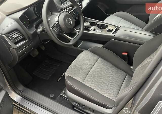 Серый Ниссан Rogue, объемом двигателя 1.5 л и пробегом 56 тыс. км за 21950 $, фото 20 на Automoto.ua