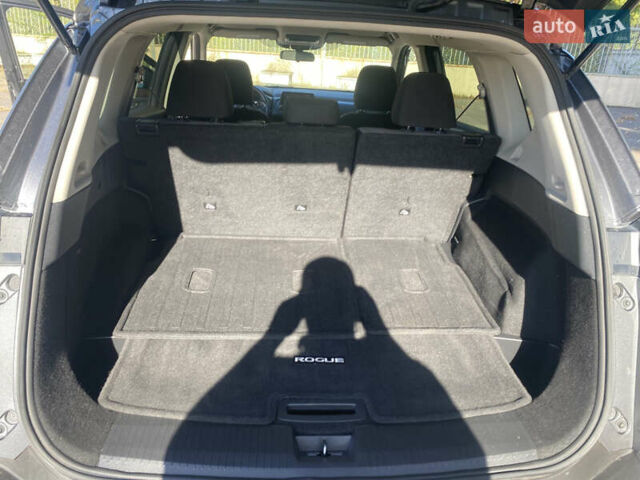 Серый Ниссан Rogue, объемом двигателя 1.5 л и пробегом 91 тыс. км за 22900 $, фото 12 на Automoto.ua