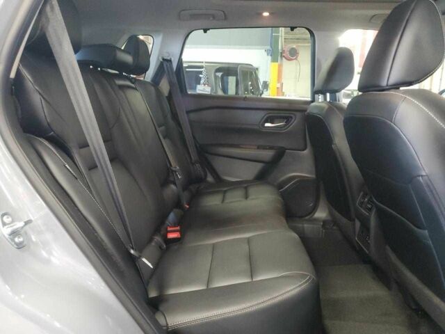 Сірий Ніссан Rogue, об'ємом двигуна 0 л та пробігом 9 тис. км за 7000 $, фото 10 на Automoto.ua