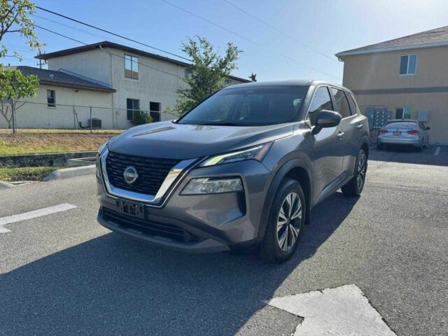 Серый Ниссан Rogue, объемом двигателя 1.5 л и пробегом 98 тыс. км за 23000 $, фото 1 на Automoto.ua