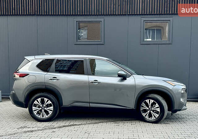 Серый Ниссан Rogue, объемом двигателя 1.5 л и пробегом 29 тыс. км за 23500 $, фото 1 на Automoto.ua