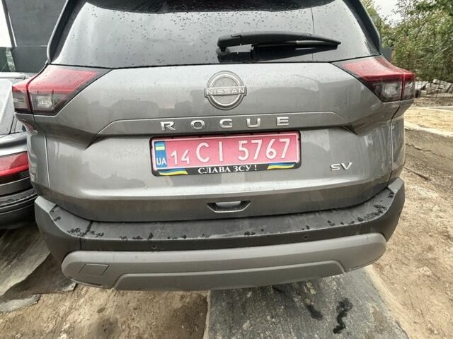 Сірий Ніссан Rogue, об'ємом двигуна 1.5 л та пробігом 82 тис. км за 22300 $, фото 5 на Automoto.ua