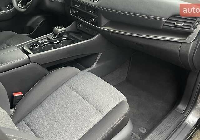 Серый Ниссан Rogue, объемом двигателя 1.5 л и пробегом 56 тыс. км за 21950 $, фото 30 на Automoto.ua