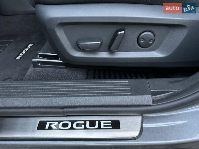 Серый Ниссан Rogue, объемом двигателя 1.5 л и пробегом 19 тыс. км за 20900 $, фото 19 на Automoto.ua