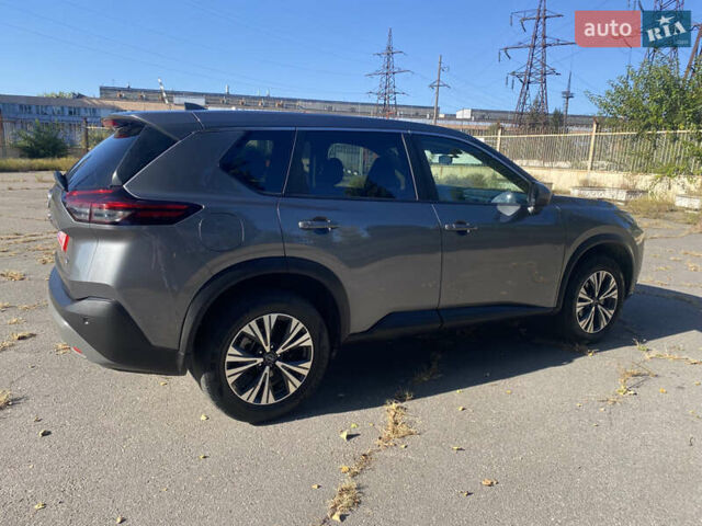 Серый Ниссан Rogue, объемом двигателя 1.5 л и пробегом 91 тыс. км за 22900 $, фото 5 на Automoto.ua