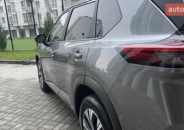 Серый Ниссан Rogue, объемом двигателя 1.5 л и пробегом 56 тыс. км за 21950 $, фото 10 на Automoto.ua