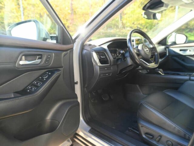 Серый Ниссан Rogue, объемом двигателя 1.5 л и пробегом 16 тыс. км за 10200 $, фото 12 на Automoto.ua