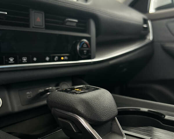 Сірий Ніссан Rogue, об'ємом двигуна 1.5 л та пробігом 62 тис. км за 22000 $, фото 66 на Automoto.ua