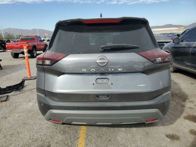 Серый Ниссан Rogue, объемом двигателя 1.5 л и пробегом 26 тыс. км за 14300 $, фото 4 на Automoto.ua