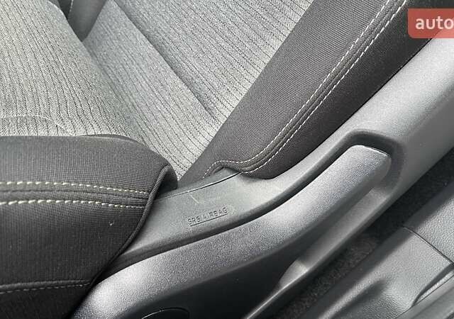 Серый Ниссан Rogue, объемом двигателя 1.5 л и пробегом 56 тыс. км за 21950 $, фото 34 на Automoto.ua