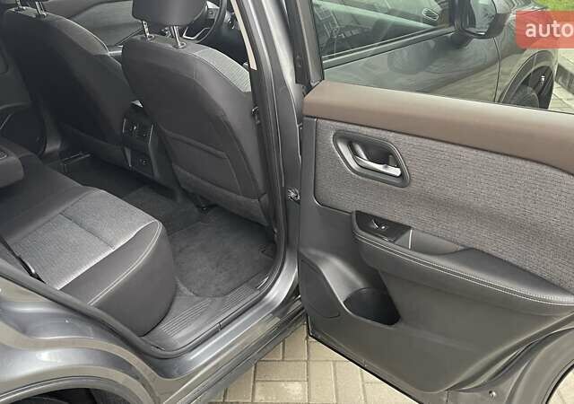 Серый Ниссан Rogue, объемом двигателя 1.5 л и пробегом 56 тыс. км за 21950 $, фото 26 на Automoto.ua