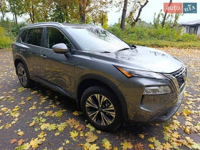 Сірий Ніссан Rogue, об'ємом двигуна 1.5 л та пробігом 76 тис. км за 20600 $, фото 2 на Automoto.ua