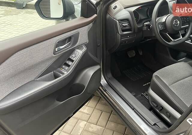 Серый Ниссан Rogue, объемом двигателя 1.5 л и пробегом 56 тыс. км за 21950 $, фото 19 на Automoto.ua