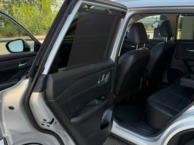 Сірий Ніссан Rogue, об'ємом двигуна 0 л та пробігом 6 тис. км за 25800 $, фото 16 на Automoto.ua