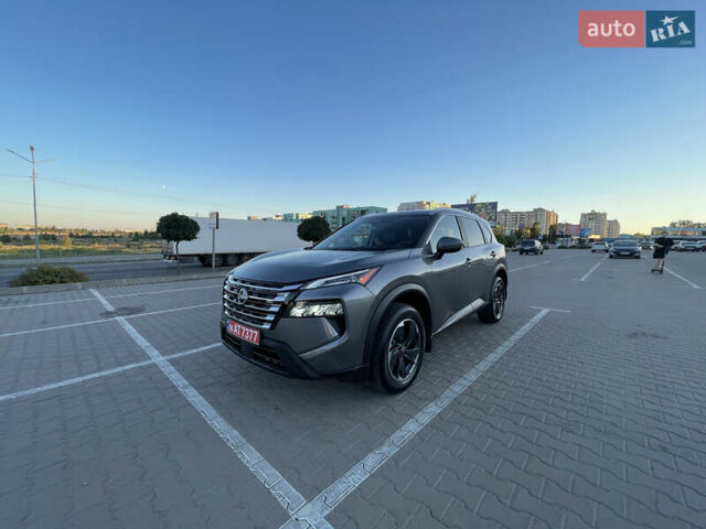 Серый Ниссан Rogue, объемом двигателя 1.5 л и пробегом 10 тыс. км за 28600 $, фото 7 на Automoto.ua
