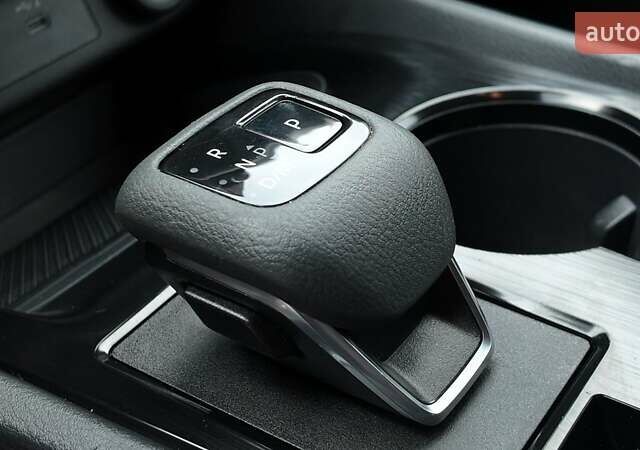 Сірий Ніссан Rogue, об'ємом двигуна 1.5 л та пробігом 4 тис. км за 25800 $, фото 25 на Automoto.ua