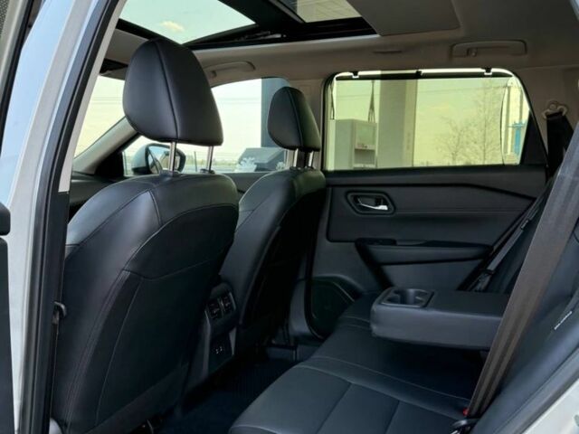 Сірий Ніссан Rogue, об'ємом двигуна 0 л та пробігом 6 тис. км за 25800 $, фото 15 на Automoto.ua