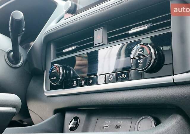 Сірий Ніссан Rogue, об'ємом двигуна 1.5 л та пробігом 4 тис. км за 25800 $, фото 29 на Automoto.ua