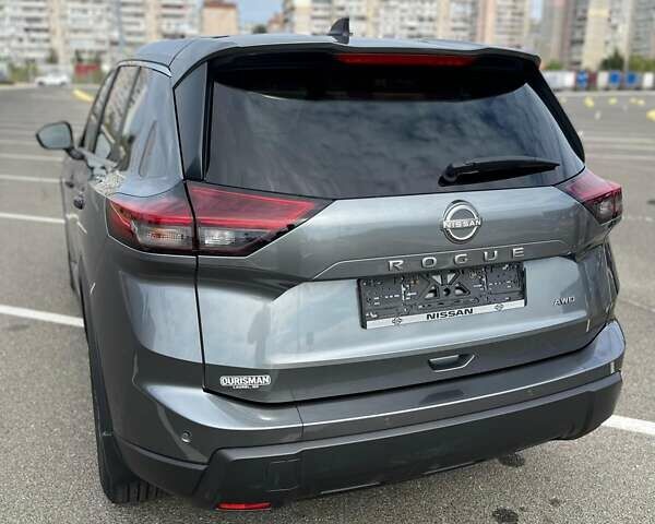 Серый Ниссан Rogue, объемом двигателя 1.5 л и пробегом 16 тыс. км за 26300 $, фото 5 на Automoto.ua