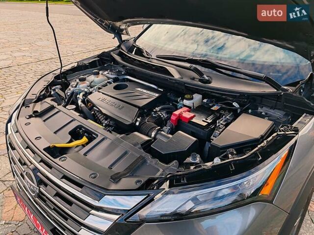 Серый Ниссан Rogue, объемом двигателя 1.5 л и пробегом 14 тыс. км за 24000 $, фото 15 на Automoto.ua