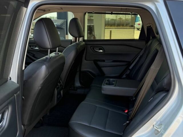 Сірий Ніссан Rogue, об'ємом двигуна 0 л та пробігом 6 тис. км за 25800 $, фото 10 на Automoto.ua