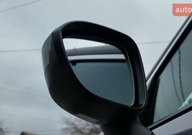 Сірий Ніссан Rogue, об'ємом двигуна 1.5 л та пробігом 4 тис. км за 25800 $, фото 4 на Automoto.ua