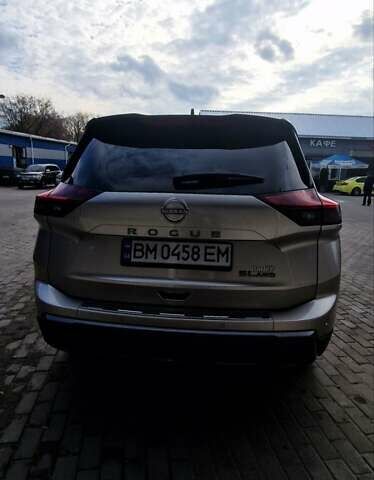 Серый Ниссан Rogue, объемом двигателя 1.5 л и пробегом 1 тыс. км за 35000 $, фото 2 на Automoto.ua