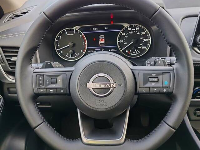 Серый Ниссан Rogue, объемом двигателя 1.5 л и пробегом 14 тыс. км за 24000 $, фото 29 на Automoto.ua