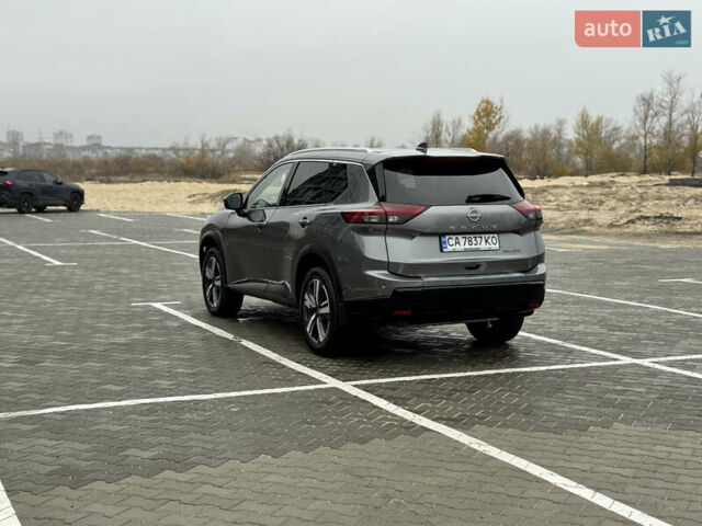 Серый Ниссан Rogue, объемом двигателя 1.5 л и пробегом 3 тыс. км за 26700 $, фото 6 на Automoto.ua