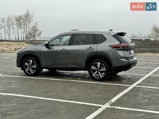 Серый Ниссан Rogue, объемом двигателя 1.5 л и пробегом 3 тыс. км за 26700 $, фото 5 на Automoto.ua