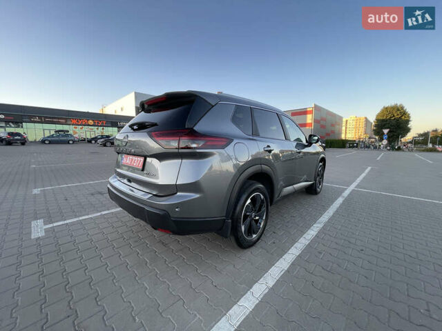 Серый Ниссан Rogue, объемом двигателя 1.5 л и пробегом 10 тыс. км за 28600 $, фото 4 на Automoto.ua