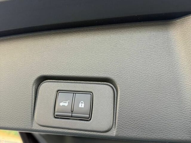 Сірий Ніссан Rogue, об'ємом двигуна 0 л та пробігом 6 тис. км за 25800 $, фото 5 на Automoto.ua