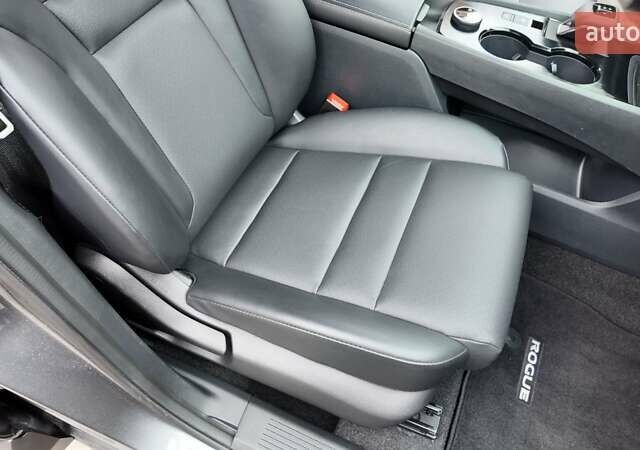 Сірий Ніссан Rogue, об'ємом двигуна 1.5 л та пробігом 4 тис. км за 25800 $, фото 28 на Automoto.ua