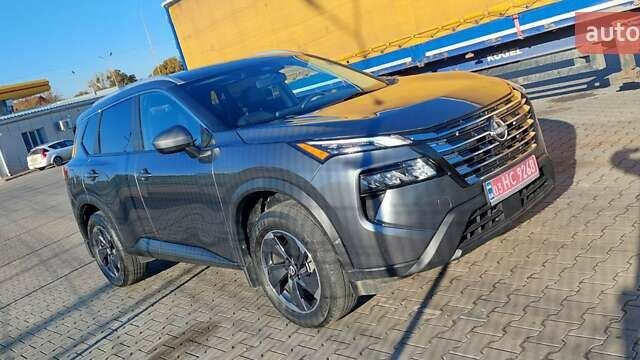 Серый Ниссан Rogue, объемом двигателя 1.5 л и пробегом 10 тыс. км за 24300 $, фото 5 на Automoto.ua