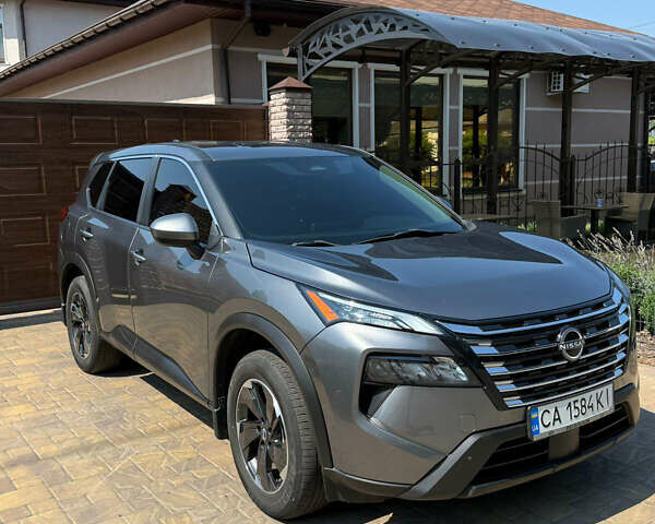 Серый Ниссан Rogue, объемом двигателя 1.5 л и пробегом 23 тыс. км за 26500 $, фото 6 на Automoto.ua