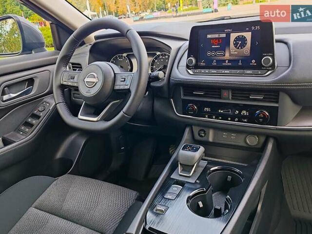 Серый Ниссан Rogue, объемом двигателя 1.5 л и пробегом 14 тыс. км за 24000 $, фото 30 на Automoto.ua