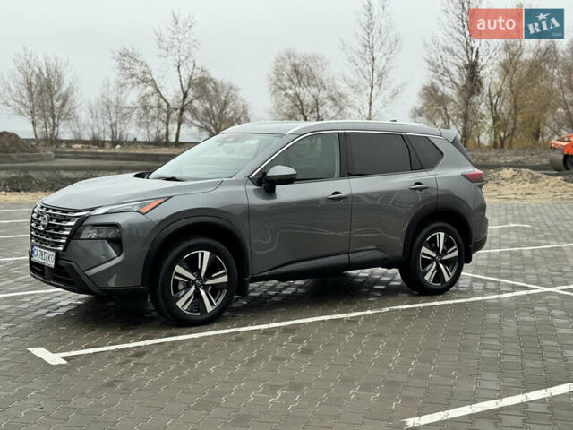 Серый Ниссан Rogue, объемом двигателя 1.5 л и пробегом 3 тыс. км за 26700 $, фото 4 на Automoto.ua