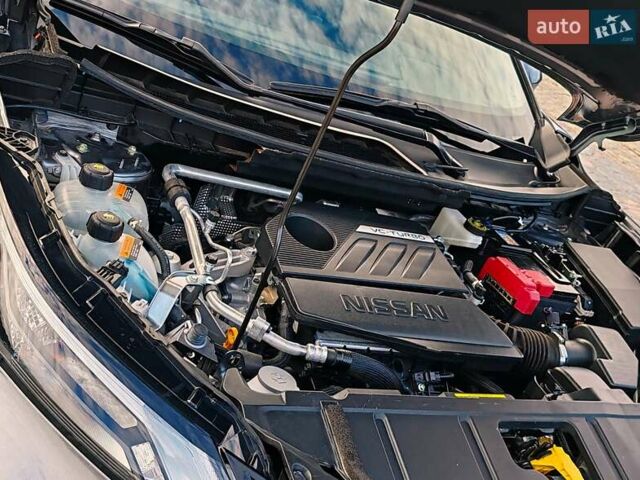 Серый Ниссан Rogue, объемом двигателя 1.5 л и пробегом 14 тыс. км за 24000 $, фото 16 на Automoto.ua