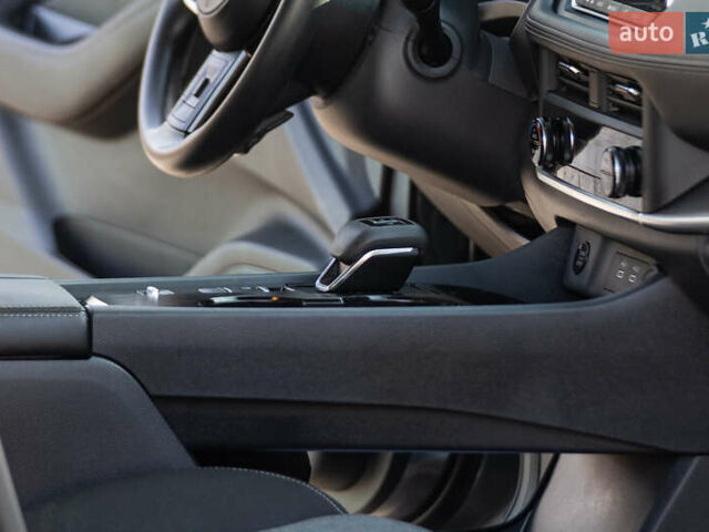 Сірий Ніссан Rogue, об'ємом двигуна 1.5 л та пробігом 7 тис. км за 26000 $, фото 10 на Automoto.ua