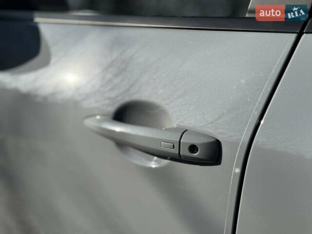 Сірий Ніссан Rogue, об'ємом двигуна 1.5 л та пробігом 6 тис. км за 26900 $, фото 15 на Automoto.ua