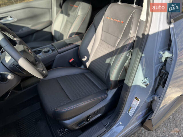 Сірий Ніссан Rogue, об'ємом двигуна 1.5 л та пробігом 6 тис. км за 26900 $, фото 17 на Automoto.ua