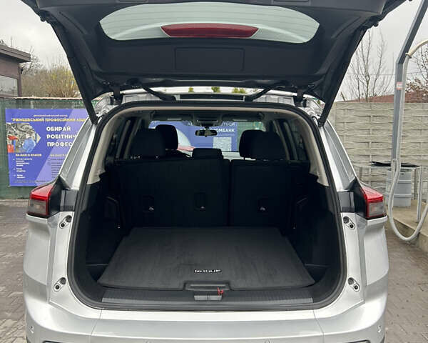 Сірий Ніссан Rogue, об'ємом двигуна 1.5 л та пробігом 1 тис. км за 27500 $, фото 22 на Automoto.ua