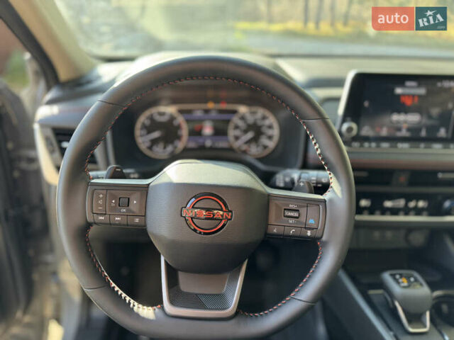 Сірий Ніссан Rogue, об'ємом двигуна 1.5 л та пробігом 6 тис. км за 26900 $, фото 20 на Automoto.ua