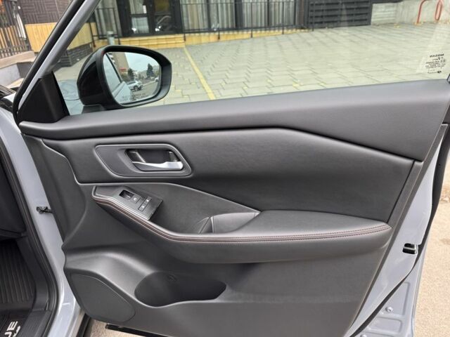 Сірий Ніссан Rogue, об'ємом двигуна 1.5 л та пробігом 5 тис. км за 26900 $, фото 13 на Automoto.ua