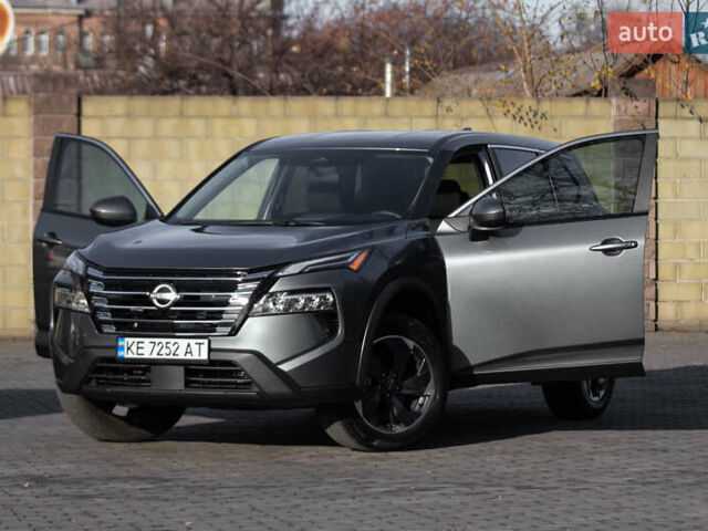 Сірий Ніссан Rogue, об'ємом двигуна 1.5 л та пробігом 7 тис. км за 26000 $, фото 1 на Automoto.ua