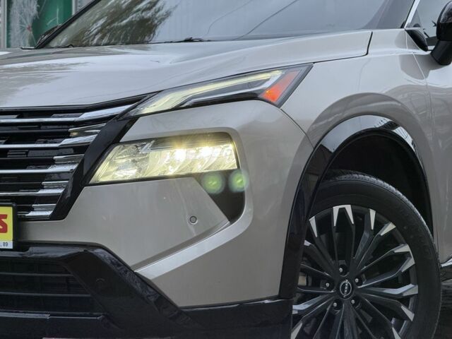 Сірий Ніссан Rogue, об'ємом двигуна 1.5 л та пробігом 3 тис. км за 29999 $, фото 1 на Automoto.ua